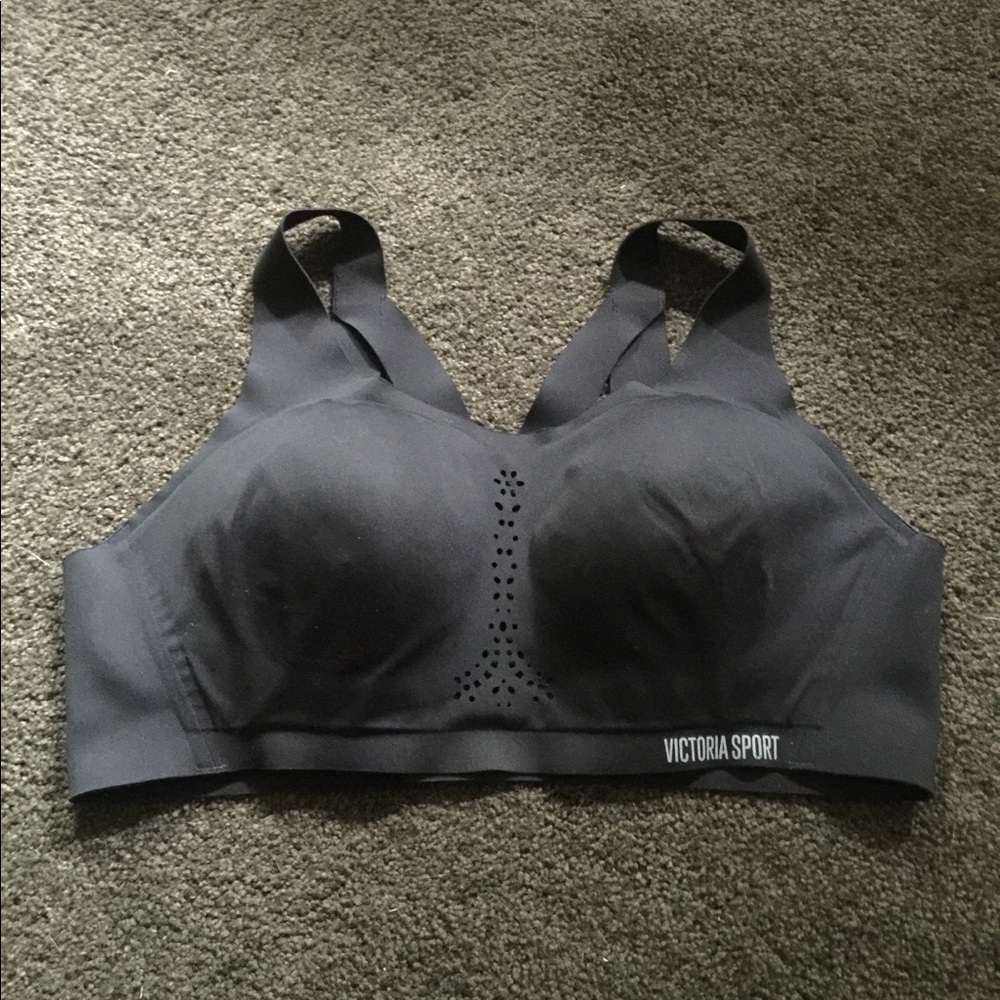 VS SPORTS BRA 38D